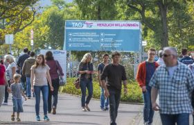 Tag-der-offenen-Tuer-Provadis-und-Industriepark-Hoechst-2014-18.jpg